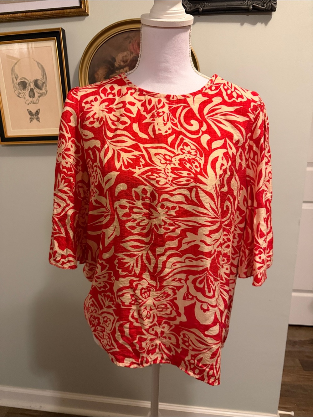 Floral Red & Cream Short Sleeve Knit Top